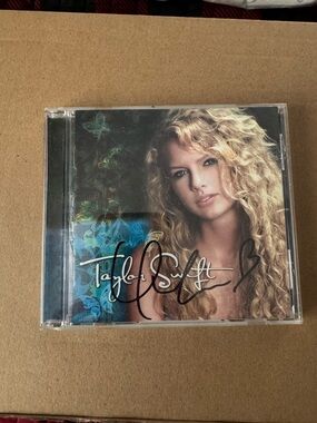 Taylor Swift self title cd signed